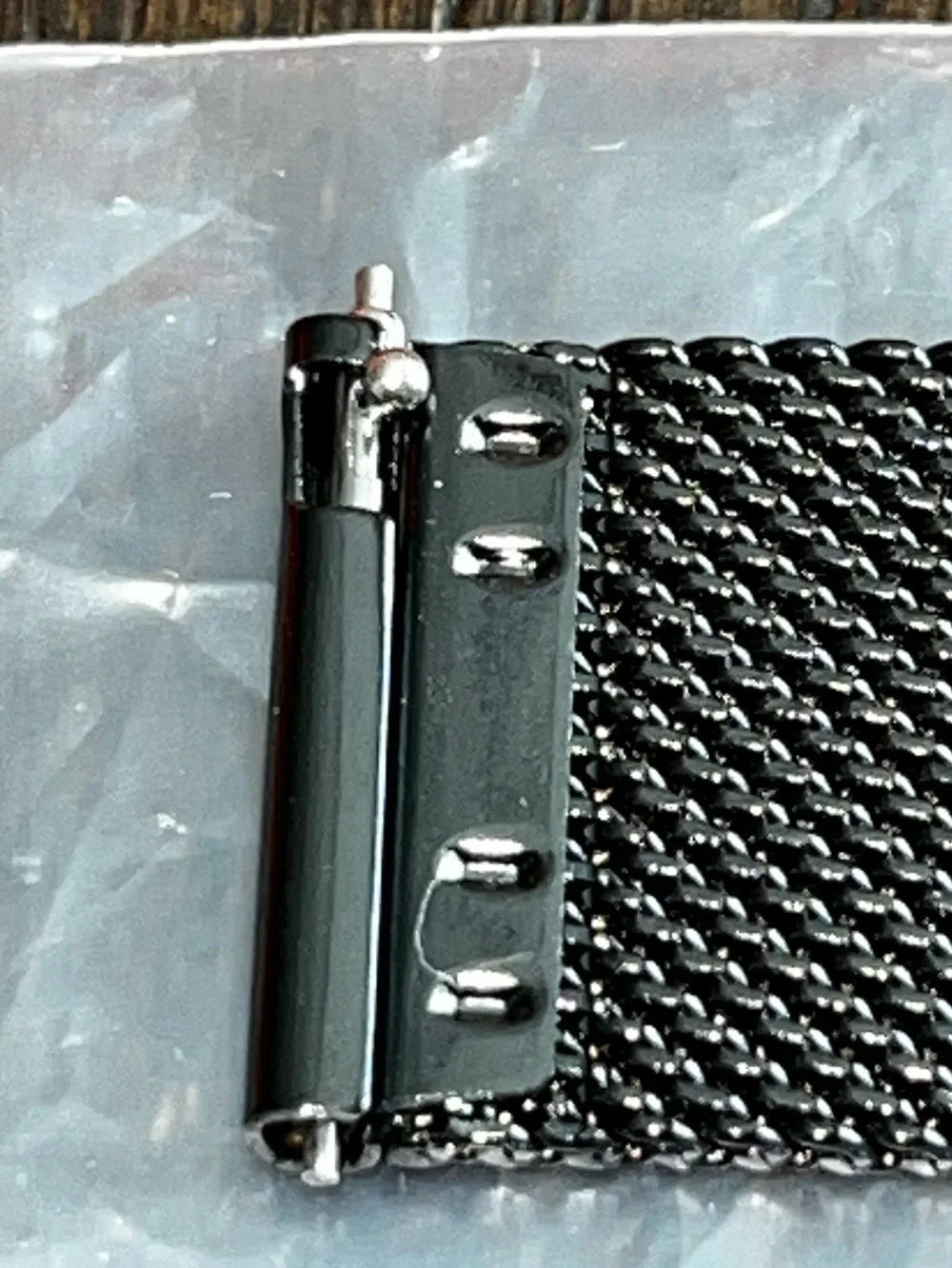 Tstrap black mesh